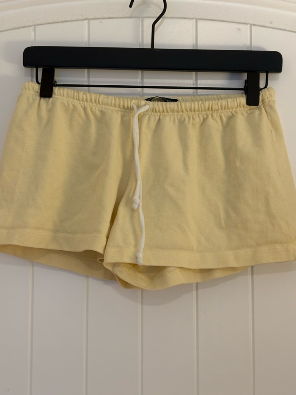 Brandy Melville Women's Drawstring Lounge Shorts - Pale Yellow